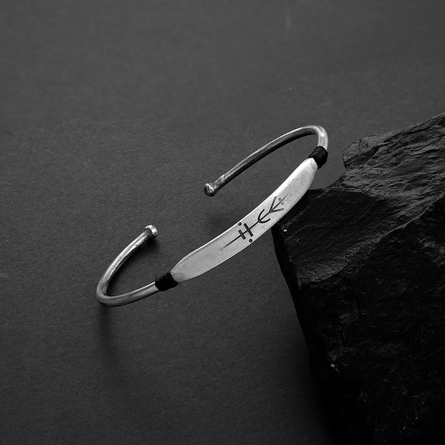 Armbänder