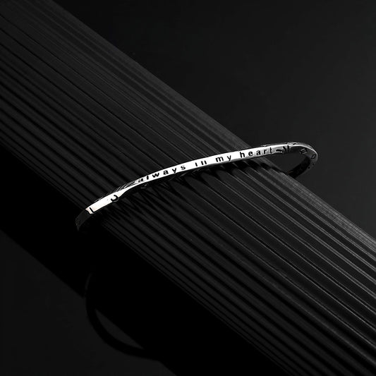 Chérie Jewelry – 925er Silber Wikinger Armreif mit Gravur – always in my head“ (Unisex)